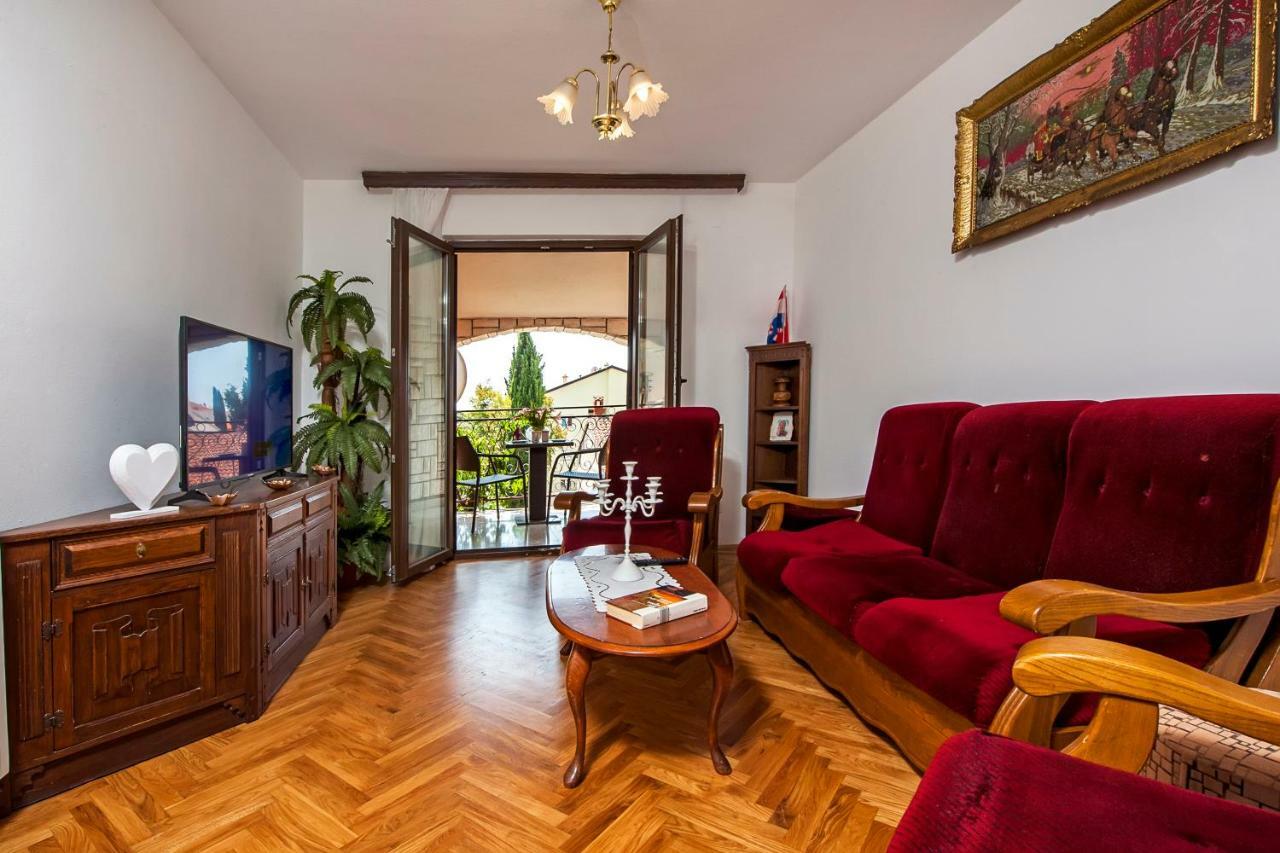 Apartment Valentina Rovigno Esterno foto