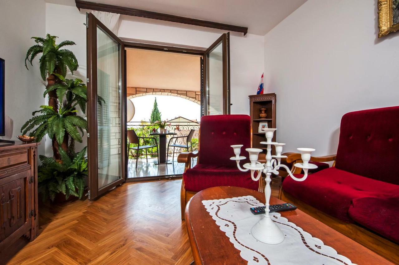 Apartment Valentina Rovigno Esterno foto
