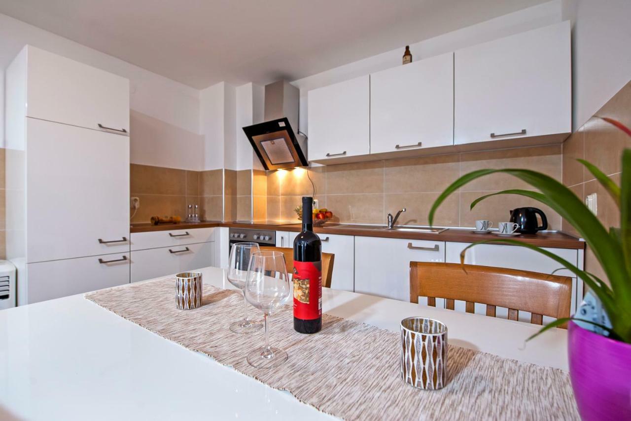 Apartment Valentina Rovigno Esterno foto